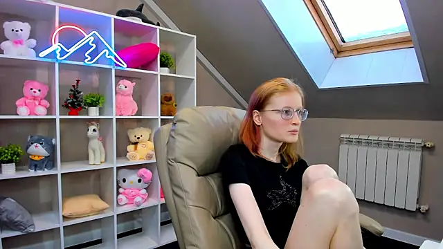 ElizabethHarpper online show from December 31, 2024, 3:55 am