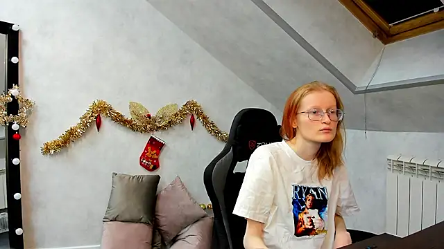 ElizabethHarpper online show from January 7, 2025, 1:38 am