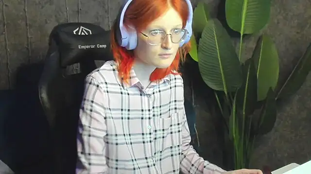 ElizabethHarpper online show from January 19, 2026, 9:24 am