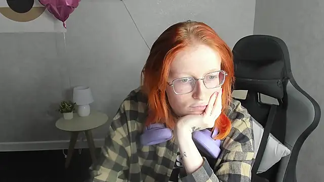 ElizabethHarpper online show from February 19, 2026, 9:16 am