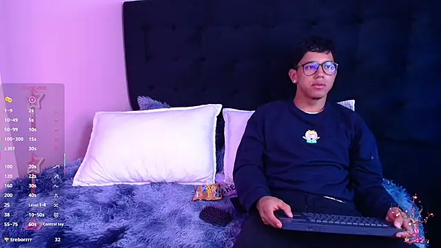 RyanPricee online show from November 29, 2025, 3:53 am