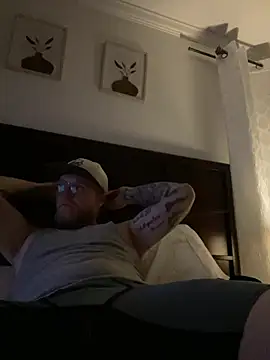 Snapshot of tcadle1824 chatting on March 27, 2026, 2:28 am tcadle1824 online show from March 27, 2026, 2:28 am