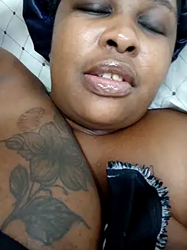 Snapshot of SexyLadyBoosxx chatting on October 19, 2025, 4:51 pm SexyLadyBoosxx online show from October 19, 2025, 4:51 pm