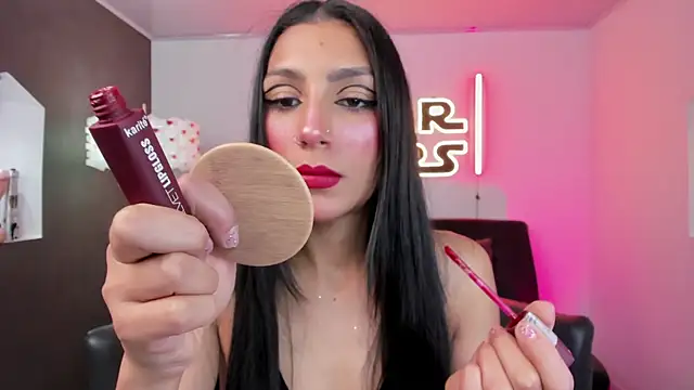 miss   evangeline online show from April 6, 2026, 2:20 am