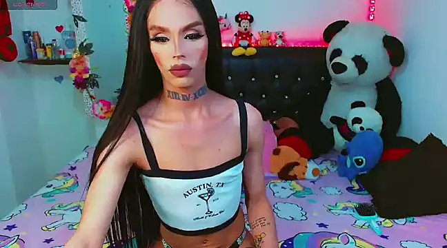 Snapshot of Alextwink chatting on January 25, 2025, 11:32 pm Alextwink online show from January 25, 2025, 11:32 pm