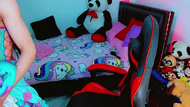 Snapshot of Alextwink chatting on September 25, 2025, 6:00 pm Alextwink online show from September 25, 2025, 6:00 pm