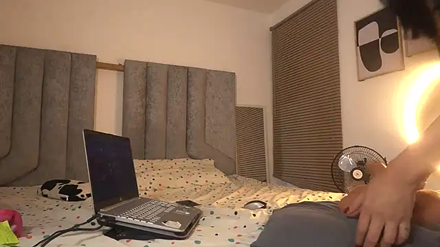 Snapshot of womantall99 chatting on November 6, 2025, 5:47 pm womantall99 online show from November 6, 2025, 5:47 pm