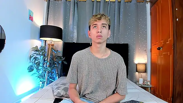 Snapshot of Brian-Ausslos chatting on February 11, 2025, 4:33 am Brian-Ausslos online show from February 11, 2025, 4:33 am