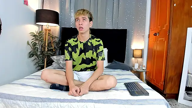 Snapshot of Brian-Ausslos chatting on February 14, 2025, 6:02 am Brian-Ausslos online show from February 14, 2025, 6:02 am