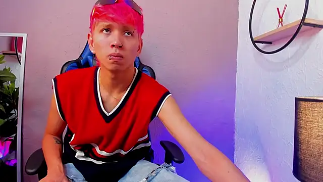 Snapshot of Brian-Ausslos chatting on March 7, 2025, 10:21 pm Brian-Ausslos online show from March 7, 2025, 10:21 pm