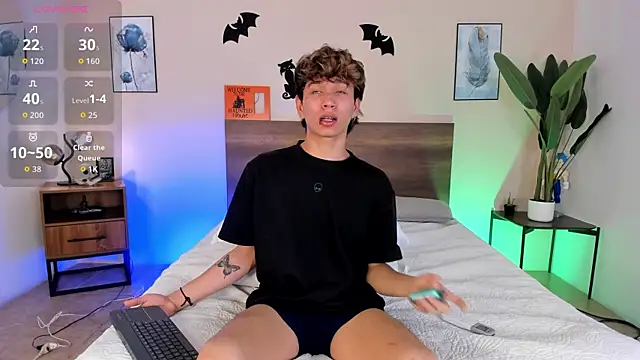 Snapshot of Brian-Ausslos chatting on October 19, 2025, 7:42 am Brian-Ausslos online show from October 19, 2025, 7:42 am