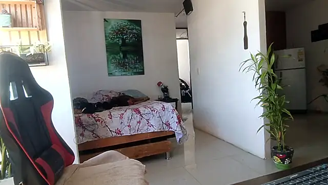 Snapshot of Adam_Valenciia chatting on May 7, 2026, 12:43 pm Adam Valenciia online show from May 7, 2026, 12:43 pm
