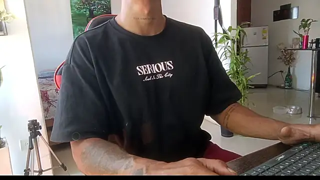 Snapshot of Adam_Valenciia chatting on May 20, 2026, 2:34 pm Adam Valenciia online show from May 20, 2026, 2:34 pm