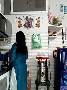 Best-Couple online show from September 18, 2025, 4:14 am