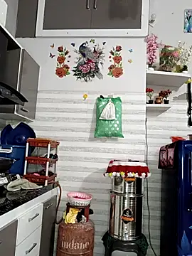 Best-Couple online show from September 20, 2025, 4:13 am