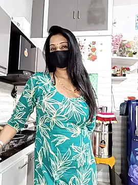 Best-Couple online show from February 13, 2026, 3:52 pm