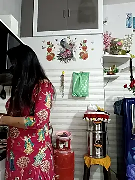 Best-Couple online show from March 23, 2026, 2:37 am