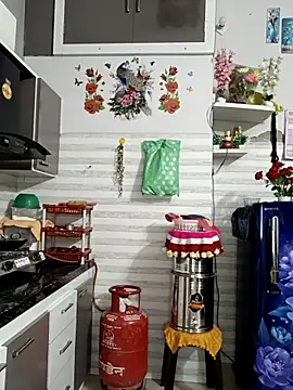 Best-Couple online show from March 25, 2026, 2:39 am