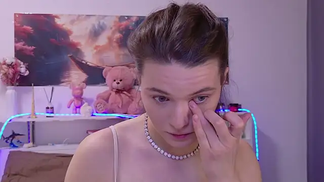 Nellie Medina online show from February 13, 2026, 3:30 pm