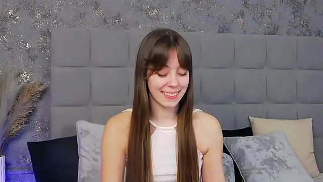 Snapshot of TheEmma chatting on February 1, 2025, 12:37 pm TheEmma online show from February 1, 2025, 12:37 pm