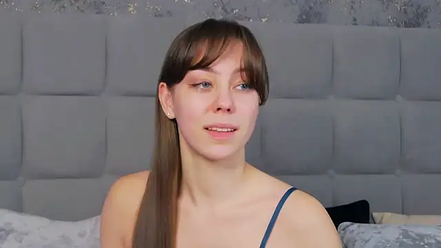 Snapshot of TheEmma chatting on February 3, 2025, 12:14 pm TheEmma online show from February 3, 2025, 12:14 pm