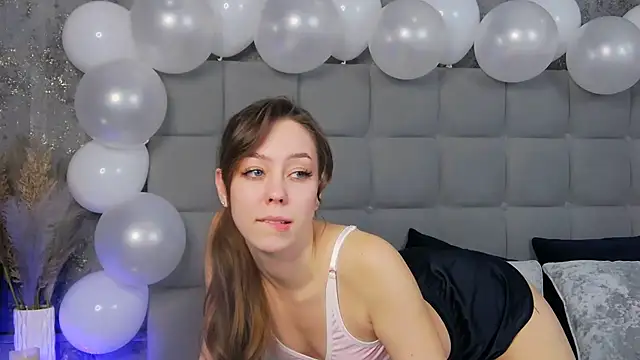 Snapshot of TheEmma chatting on February 9, 2025, 11:14 am TheEmma online show from February 9, 2025, 11:14 am