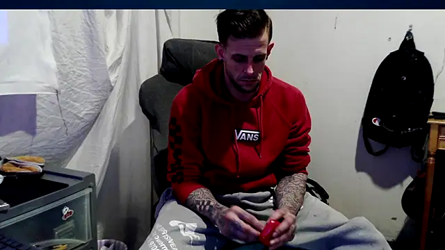 Snapshot of JamesMichael88 chatting on March 20, 2025, 7:35 pm JamesMichael88 online show from March 20, 2025, 7:35 pm