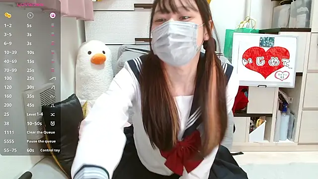 Snapshot of pipimi_khaos chatting on October 19, 2025, 11:33 am pipimi khaos online show from October 19, 2025, 11:33 am