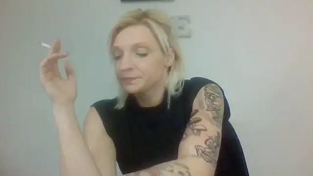 Snapshot of MegaVanyBunny chatting on December 29, 2024, 10:47 pm MegaVanyBunny online show from December 29, 2024, 10:47 pm