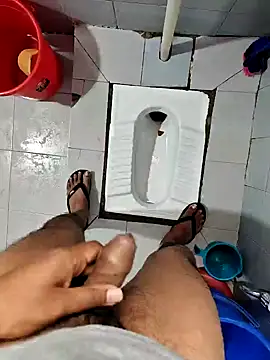 Snapshot of Whitehouse01 chatting on January 6, 2025, 5:19 am Whitehouse01 online show from January 6, 2025, 5:19 am