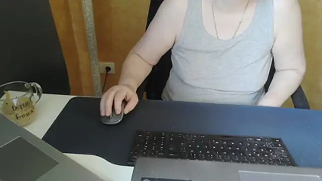 Snapshot of Sweet_Phoenix chatting on June 18, 2026, 6:24 am Sweet Phoenix online show from June 18, 2026, 6:24 am