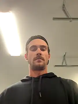 littemantait online show from October 18, 2025, 8:31 pm