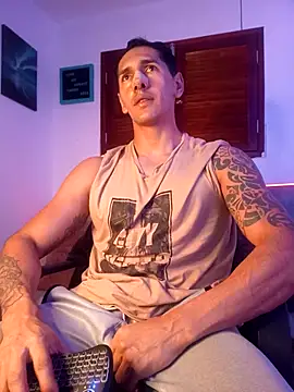 Snapshot of Joylopez_fit chatting on February 17, 2026, 12:12 pm Joylopez fit online show from February 17, 2026, 12:12 pm