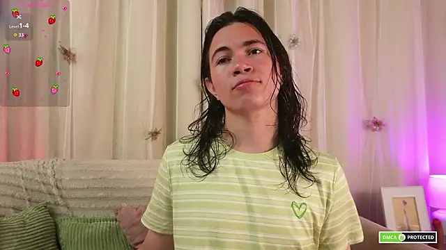 cute erelis  online show from February 8, 2026, 3:21 am