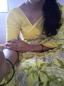 Snapshot of lovelygirl4567 chatting on May 6, 2026, 5:46 am lovelygirl4567 online show from May 6, 2026, 5:46 am