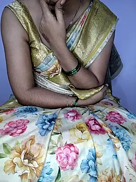 Snapshot of lovelygirl4567 chatting on May 27, 2026, 5:32 pm lovelygirl4567 online show from May 27, 2026, 5:32 pm