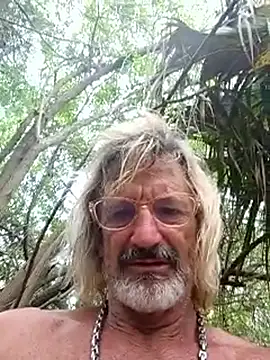 Snapshot of Cloudin_around chatting on June 16, 2026, 10:23 pm Cloudin around online show from June 16, 2026, 10:23 pm