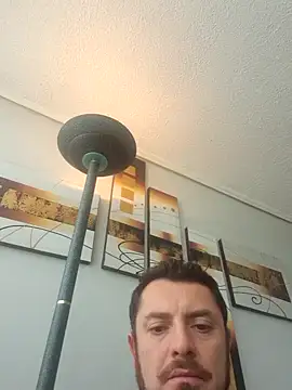 Snapshot of andy80111 chatting on November 7, 2025, 7:03 pm andy80111 online show from November 7, 2025, 7:03 pm