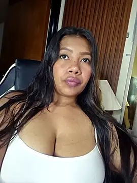 PaulaOrtiz 1 online show from December 14, 2025, 3:23 am