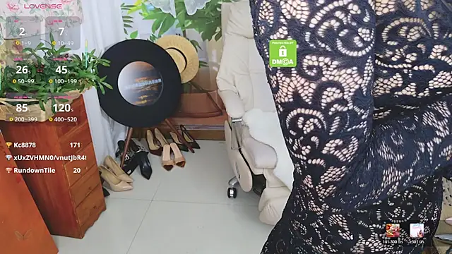 xiaotiantian-76 online show from April 22, 2026, 3:02 pm