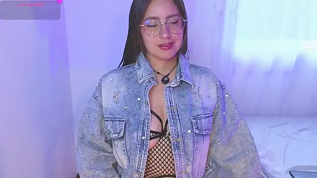 Snapshot of Gretta_Hot chatting on March 18, 2026, 8:23 pm Gretta Hot online show from March 18, 2026, 8:23 pm