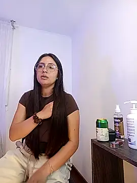 Snapshot of Gretta_Hot chatting on March 28, 2026, 2:00 am Gretta Hot online show from March 28, 2026, 2:00 am