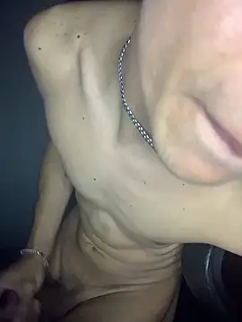 gabrielzinnnn085 online show from October 7, 2025, 9:56 pm