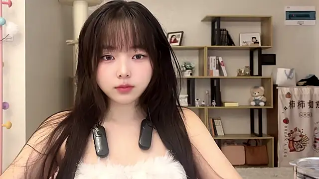 Chenjing0 online show from October 17, 2025, 2:48 am