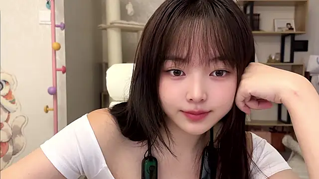 Chenjing0 online show from October 28, 2025, 3:32 am