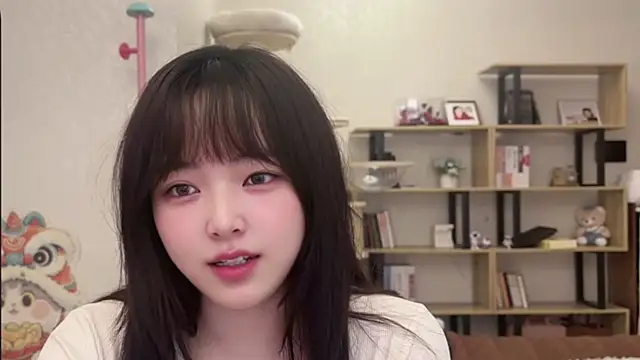 Chenjing0 online show from November 6, 2025, 1:01 pm