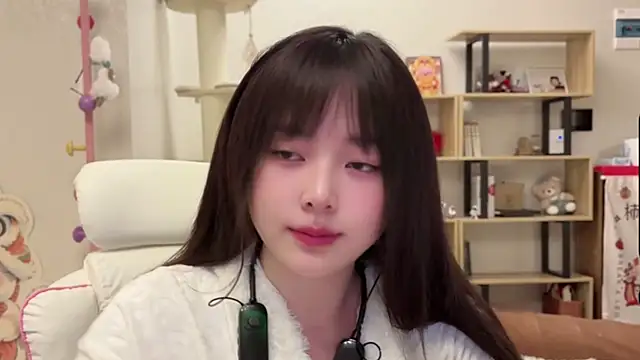 Chenjing0 online show from February 16, 2026, 1:18 pm