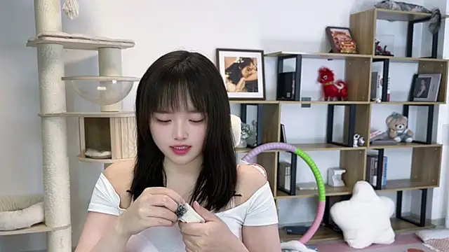 Snapshot of Chenjing0 chatting on April 14, 2026, 1:06 pm Chenjing0 online show from April 14, 2026, 1:06 pm