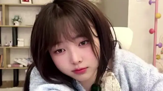 Snapshot of Chenjing0 chatting on April 18, 2026, 1:37 pm Chenjing0 online show from April 18, 2026, 1:37 pm