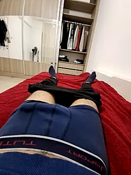 Snapshot of merty2233 chatting on February 2, 2025, 4:00 pm merty2233 online show from February 2, 2025, 4:00 pm